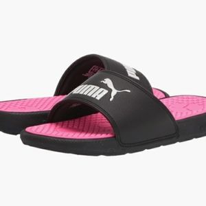 New girls Puma Slides Size 2